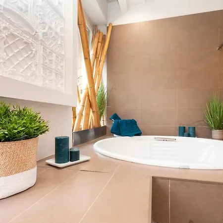 Luxury In Centre *